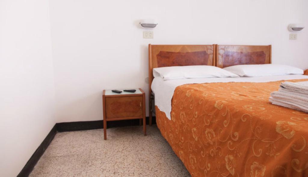 Hotel Ronconi Rimini Zimmer foto