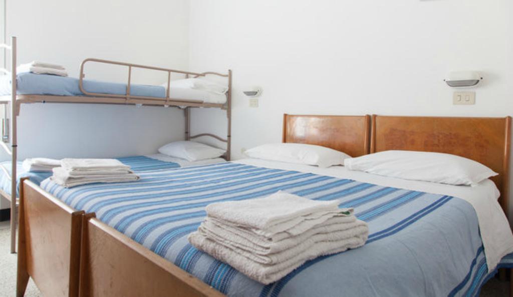 Hotel Ronconi Rimini Zimmer foto